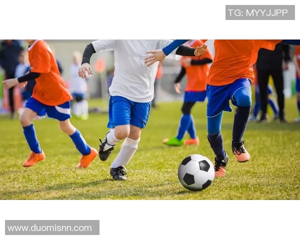 足球装备选购指南：如何选择合适的护膝提升运动安全性与舒适度